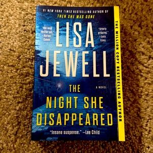 Set of 4 Lisa Jewell books. Soft cover but never used.